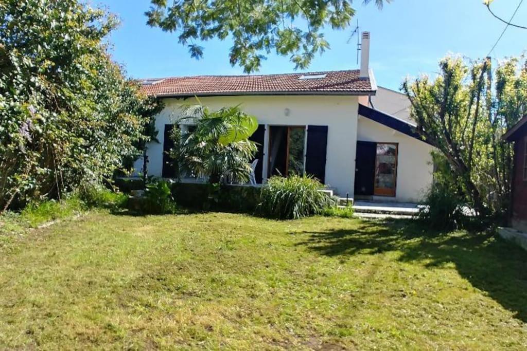 Comme A La Maison Сенон Екстериор снимка